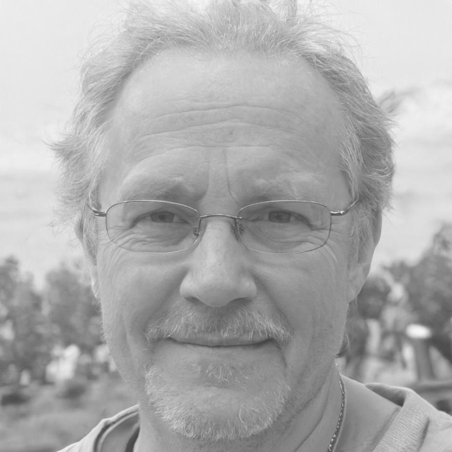 Retrato profesional de Bruno Ferrer